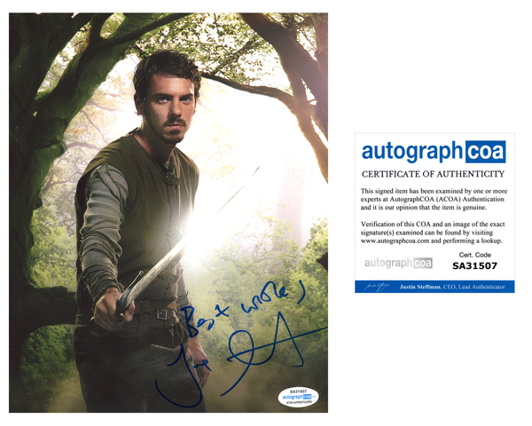 Joe Anderson Robin Hood Signed Autograph 8x10 Photo ACOA #2 - Outlaw Hobbies Authentic Autographs