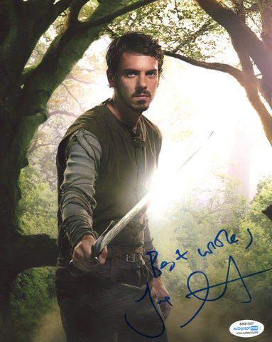 Joe Anderson Robin Hood Signed Autograph 8x10 Photo ACOA #2 - Outlaw Hobbies Authentic Autographs