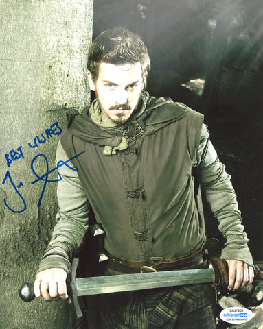 Joe Anderson Robin Hood Signed Autograph 8x10 Photo ACOA #3 - Outlaw Hobbies Authentic Autographs