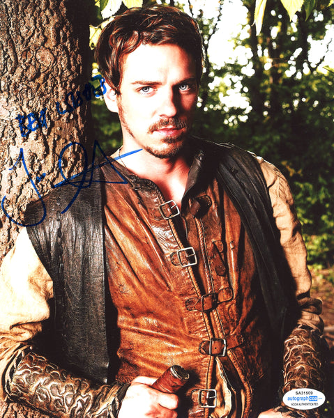 Joe Anderson Robin Hood Signed Autograph 8x10 Photo ACOA #4 - Outlaw Hobbies Authentic Autographs