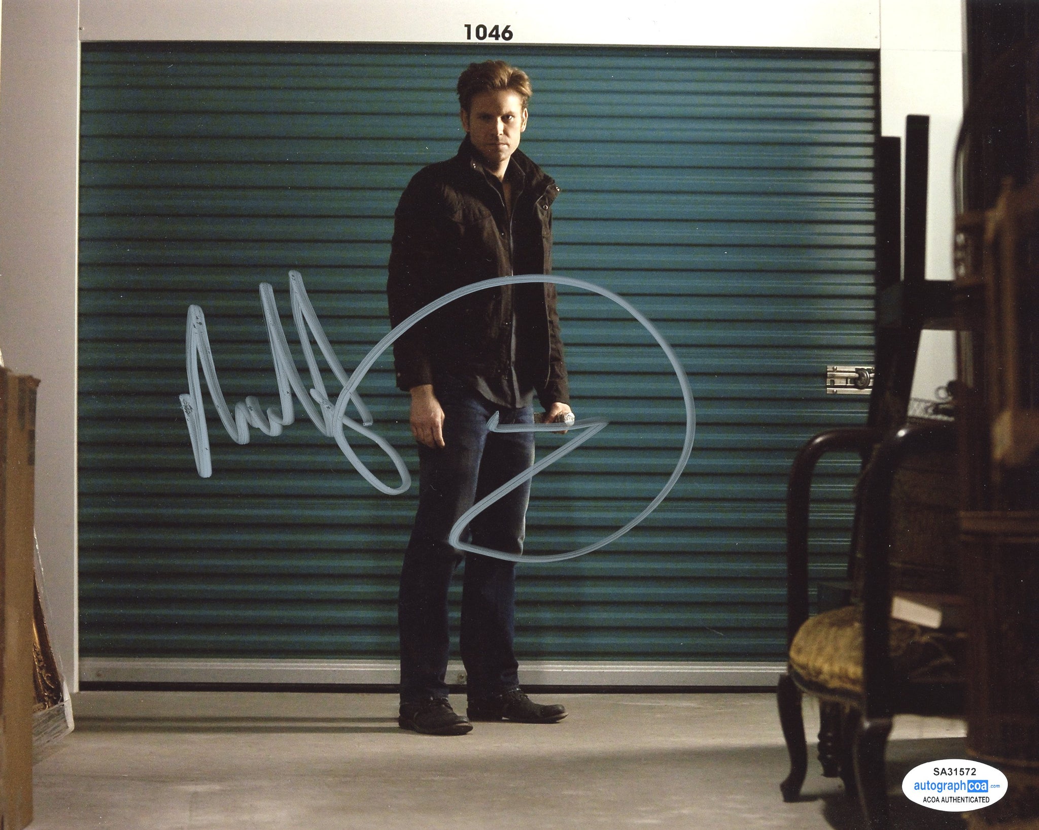 Matt Davis Vampire Diaries Signed Autograph 8x10 Photo ACOA #5 - Outlaw Hobbies Authentic Autographs