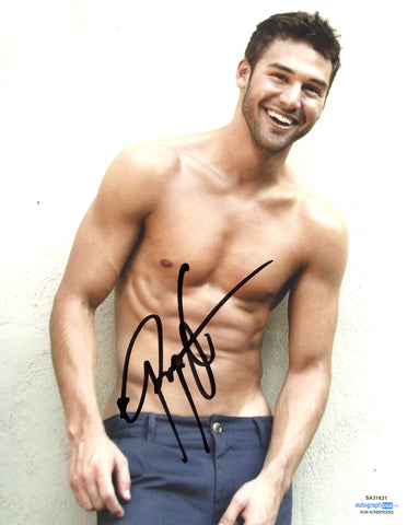 Ryan Guzman Step Up Signed Autograph 8x10 Photo ACOA 9-1-1 #6 - Outlaw Hobbies Authentic Autographs