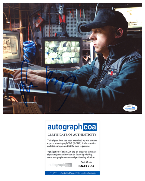 Simon Pegg Mission Impossible Signed Autograph 8x10 Photo ACOA #36 - Outlaw Hobbies Authentic Autographs
