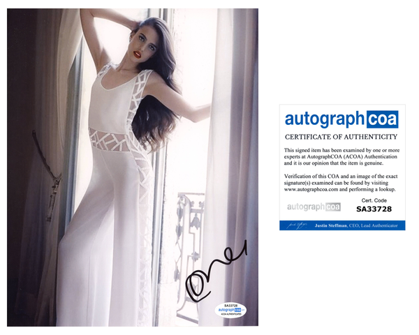 Margaret Qualley Sexy Signed Autograph 8x10 Photo ACOA #2 - Outlaw Hobbies Authentic Autographs