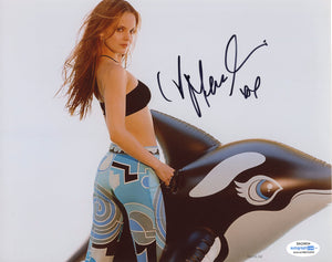 Mena Suvari Sexy Signed Autograph 8x10 Photo ACOA #2 - Outlaw Hobbies Authentic Autographs