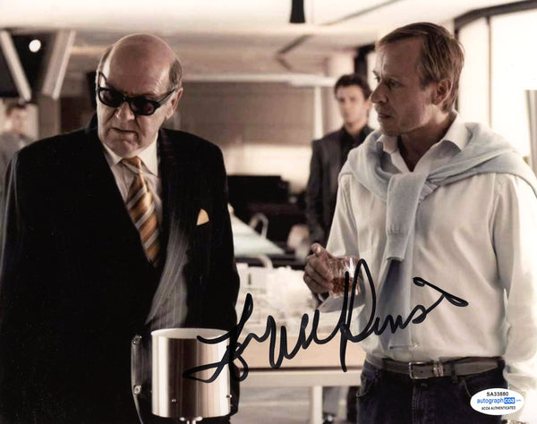 Tom Wilkinson RockNRolla Signed Autograph 8x10 Photo ACOA - Outlaw Hobbies Authentic Autographs