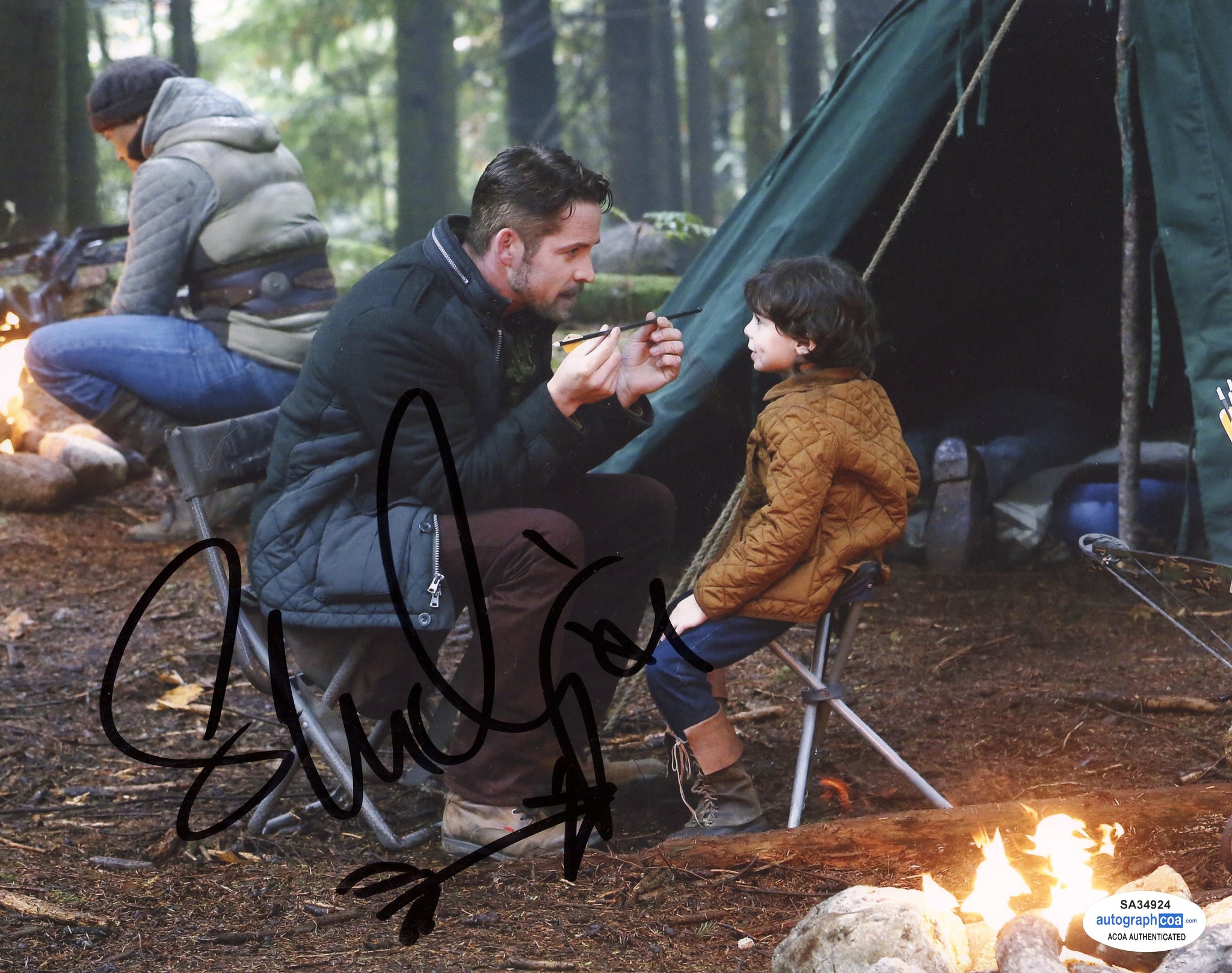 Sean Maguire Hot Once Upon A Time Robin Hood Signed Autograph 8x10 Photo ACOA #7 - Outlaw Hobbies Authentic Autographs