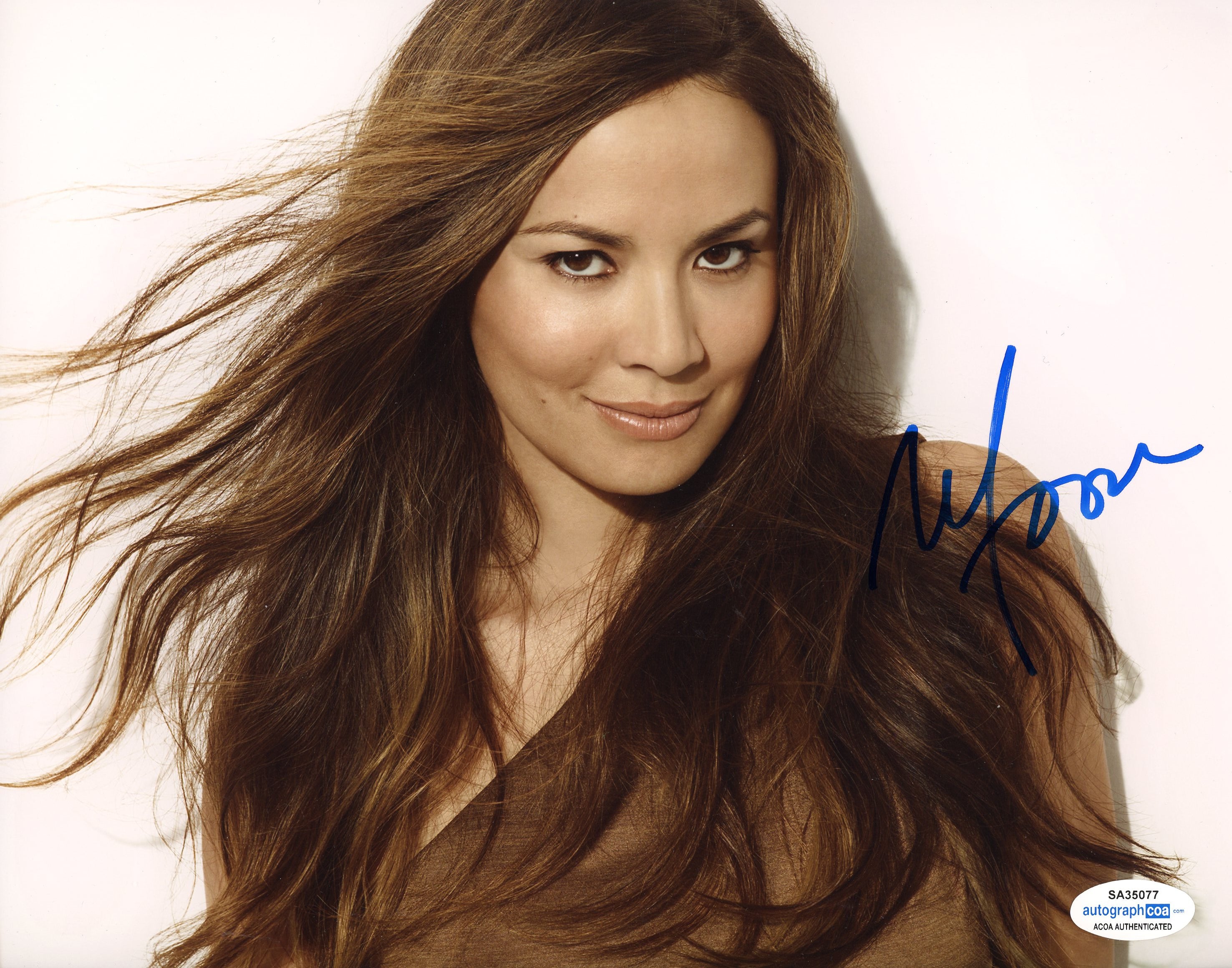 Moon Bloodgood Sexy Signed Autograph 8x10 Photo ACOA | Outlaw Hobbies  Authentic Autographs