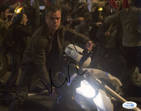 Matt Damon The Bourne Identity Signed Autograph 8x10 Photo ACOA #10 - Outlaw Hobbies Authentic Autographs