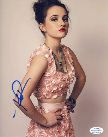 Kaitlyn Dever Sexy Signed Autograph 8x10 Photo ACOA #6 - Outlaw Hobbies Authentic Autographs