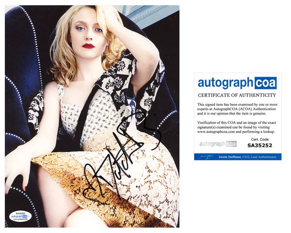 Dakota Fanning Sexy Signed Autograph 8x10 Photo ACOA #5 - Outlaw Hobbies Authentic Autographs