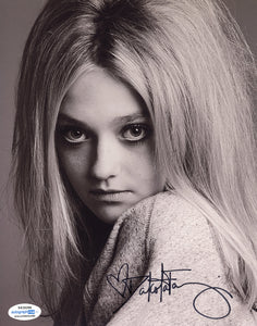 Dakota Fanning Sexy Signed Autograph 8x10 Photo ACOA #9 - Outlaw Hobbies Authentic Autographs