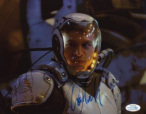 Charlie Hunnam Pacific Rim Signed Autograph 8x10 Photo ACOA #5 - Outlaw Hobbies Authentic Autographs