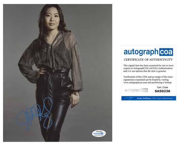 Nicole Kang Batwoman Signed Autograph 8x10 Photo ACOA