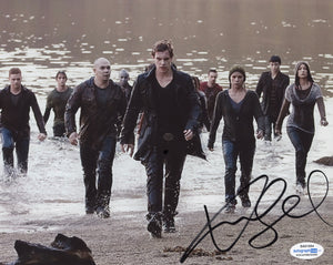 Xavier Samuels Twilight Signed Autograph 8x10 Photo ACOA