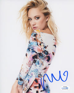 Maika Monroe Sexy Signed Autograph 8x10 Photo ACOA