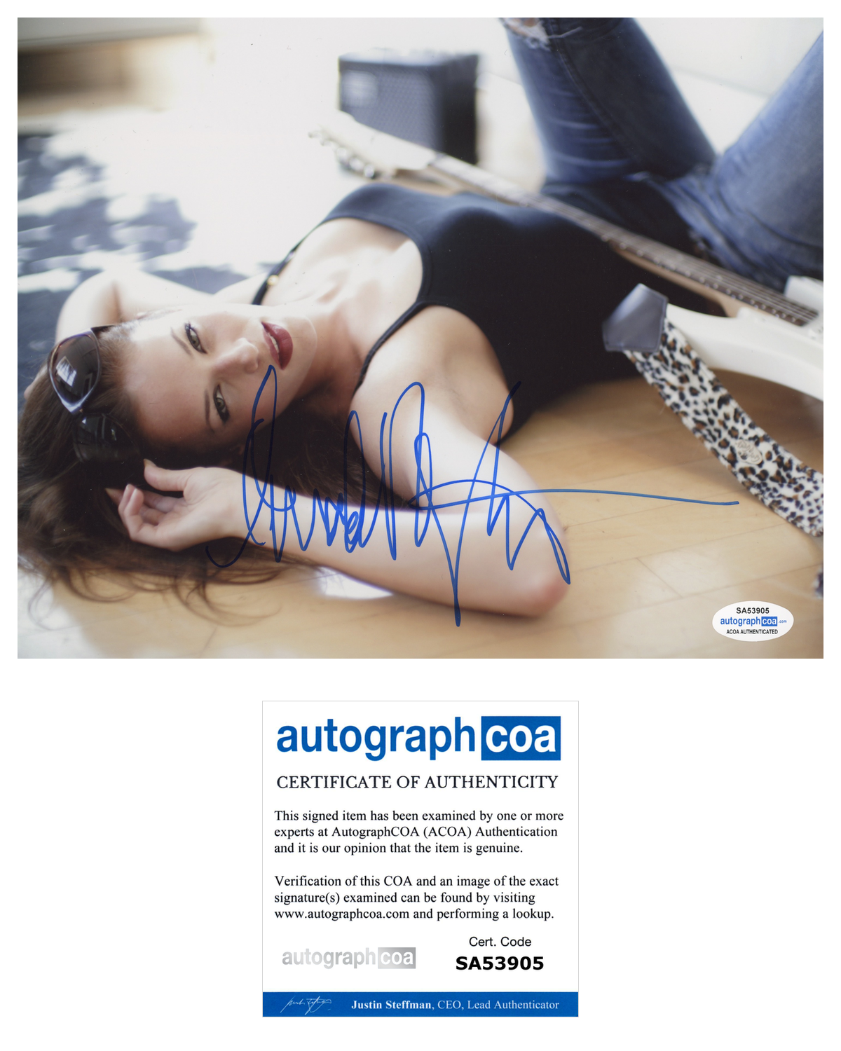 Amanda Righetti Sexy Signed Autograph 8x10 Photo ACOA | Outlaw Hobbies  Authentic Autographs