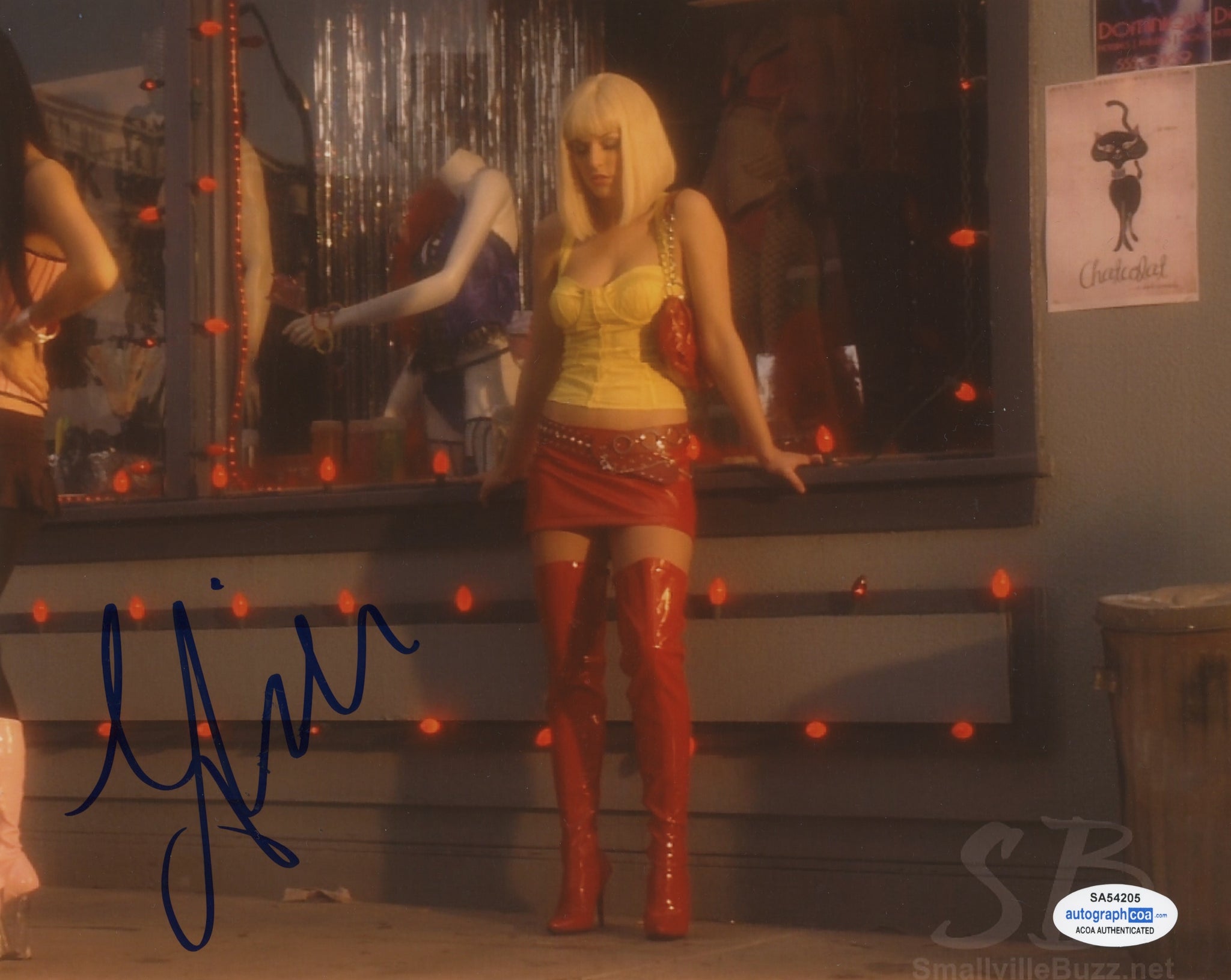 Elise Gatien Smallville Signed Autograph 8x10 Photo ACOA