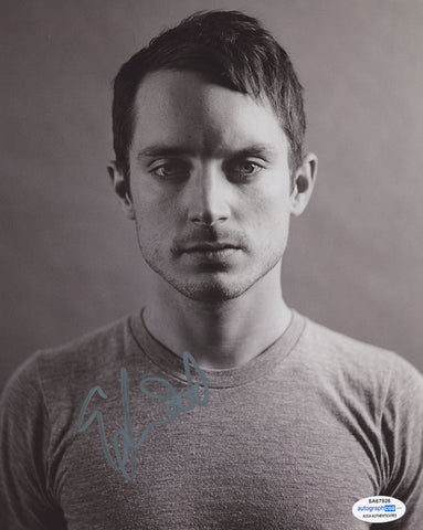 Elijah Wood Lord of the Rings Signed Autograph 8x10 Photo ACOA