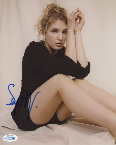 Sophie Nelisse Sexy Signed Autograph 8x10 Photo ACOA