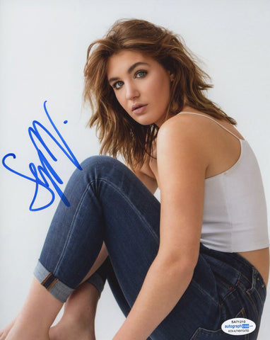 Sophie Nelisse Sexy Signed Autograph 8x10 Photo ACOA