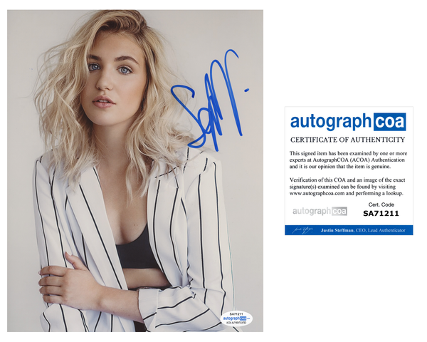 Sophie Nelisse Sexy Signed Autograph 8x10 Photo ACOA