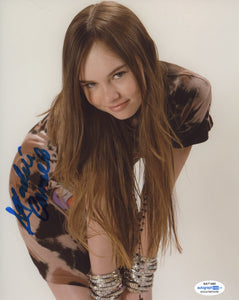 Madeline Carroll Signed Autograph 8x10 Photo ACOA