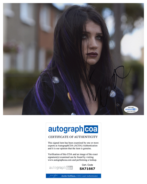 Eve Hewson Behind Her Eyes Signed Autograph 8x10 Photo ACOA