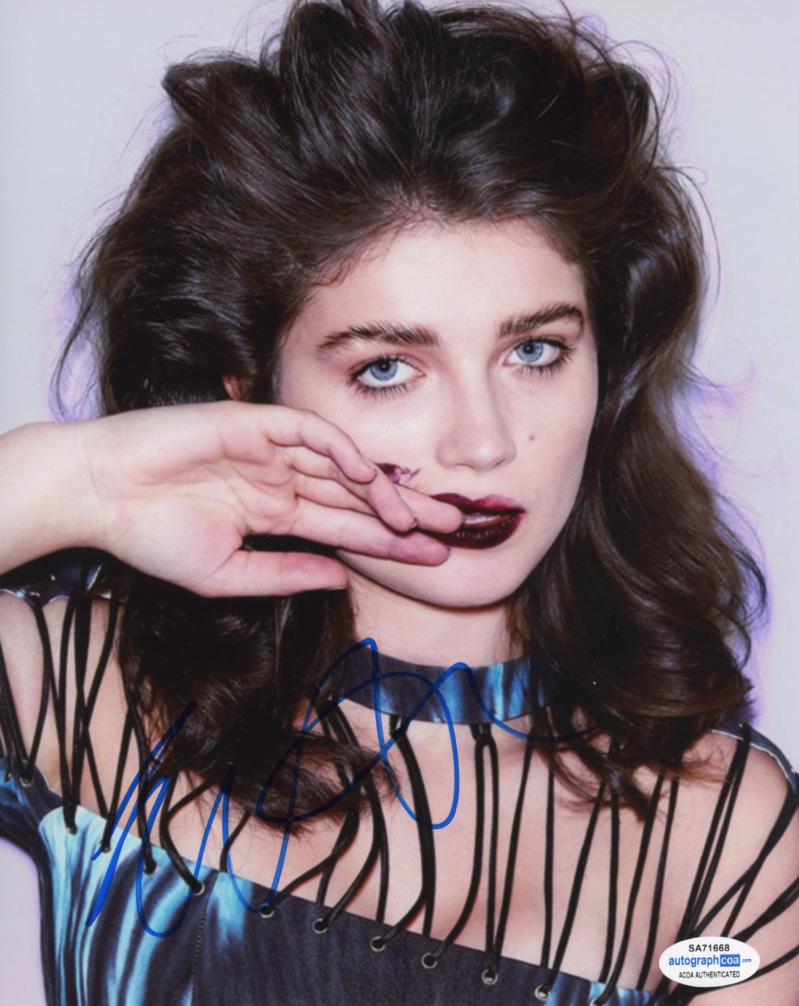 Eve Hewson Behind Her Eyes Signed Autograph 8x10 Photo ACOA