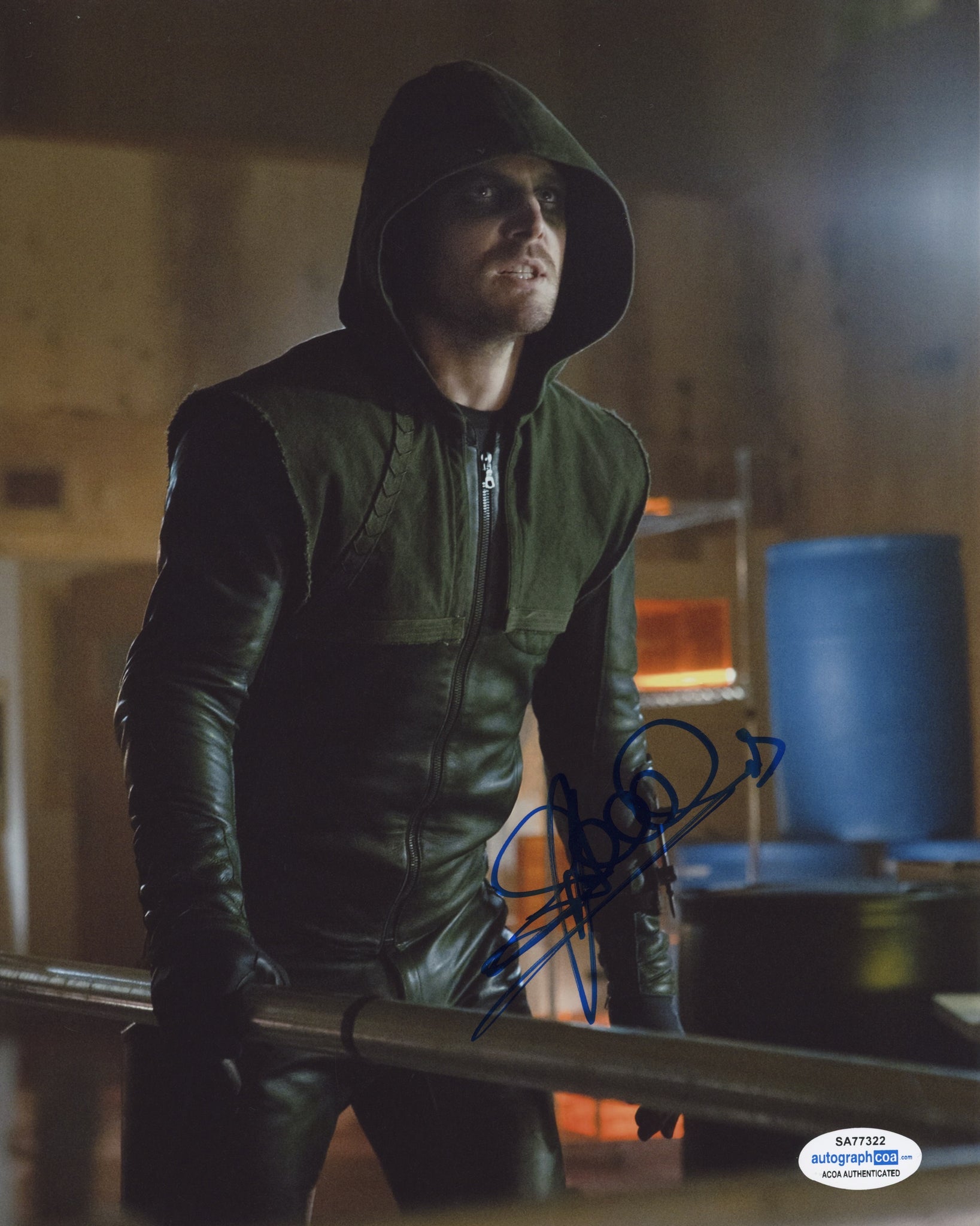 Stephen Amell Arrow Oliver Queen Signed Autograph 8x10 Photo ACOA