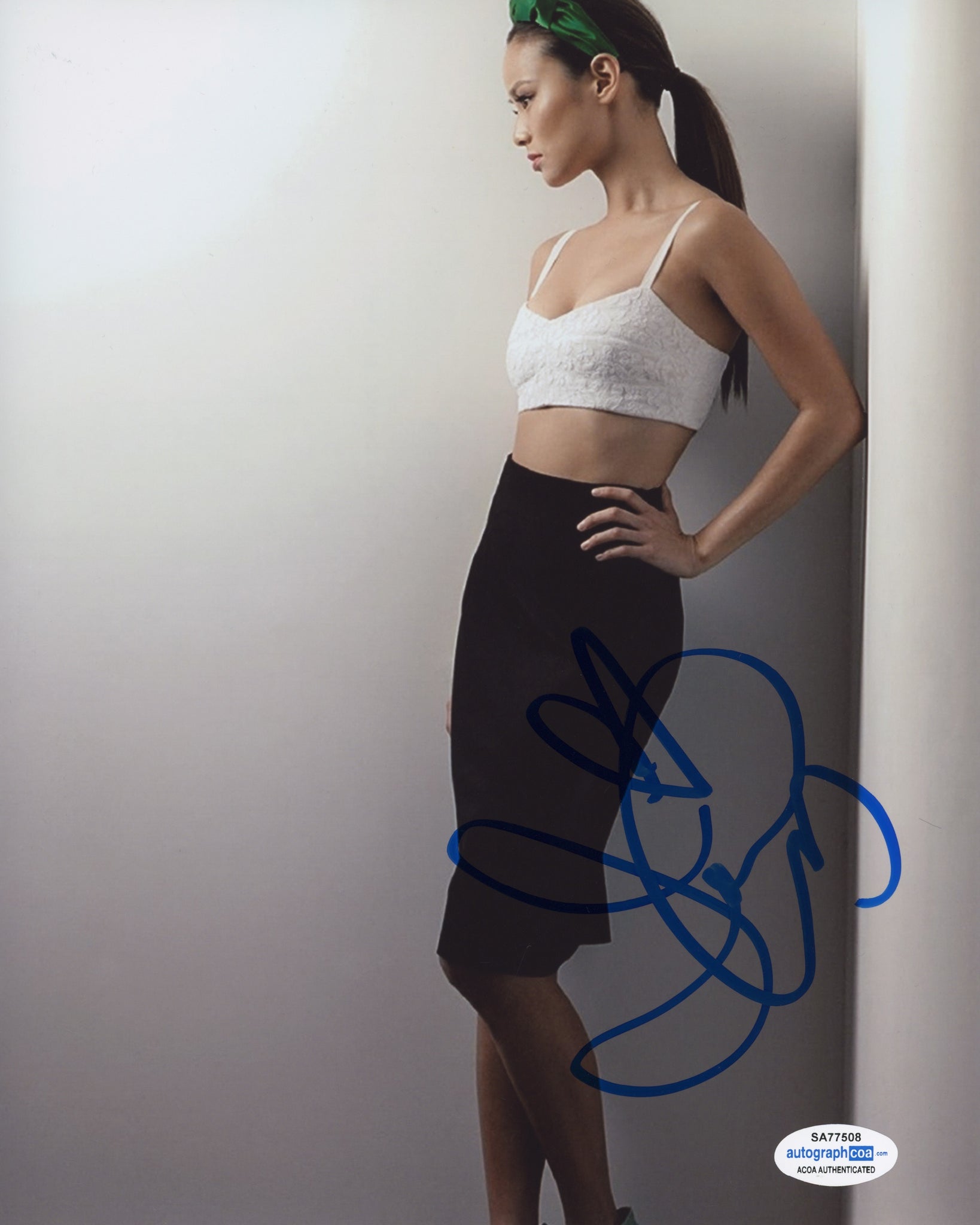 Jamie Chung Sexy Signed Autograph 8x10 Photo ACOA