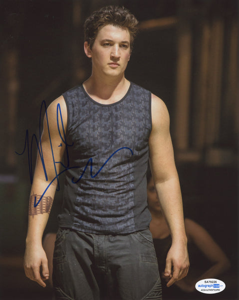 Miles Teller Divergent Signed Autograph 8x10 Photo ACOA