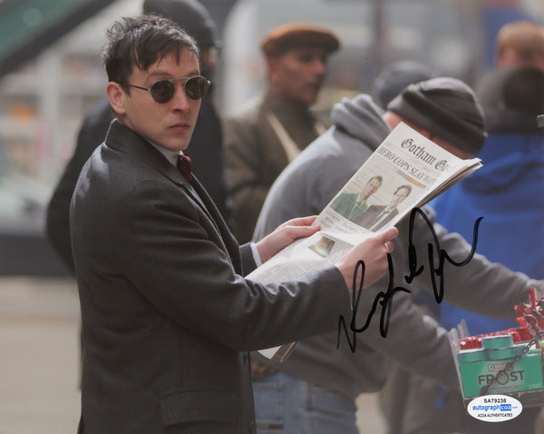 Robin Lord Taylor Gotham Signed Autograph 8x10 Photo ACOA