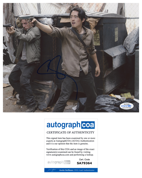 Steven Yeun The Walking Dead Signed Autograph 8x10 Photo ACOA