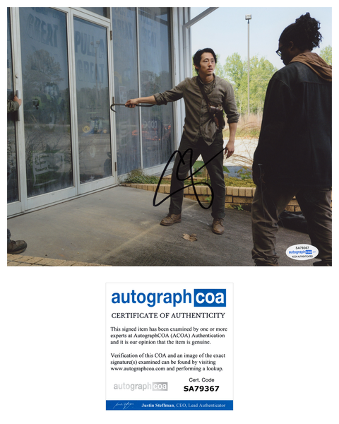 Steven Yeun The Walking Dead Signed Autograph 8x10 Photo ACOA