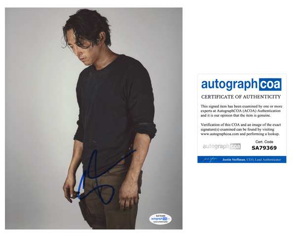 Steven Yeun The Walking Dead Signed Autograph 8x10 Photo ACOA