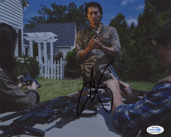 Steven Yeun Walking Dead Signed Autograph 8x10 Photo ACOA