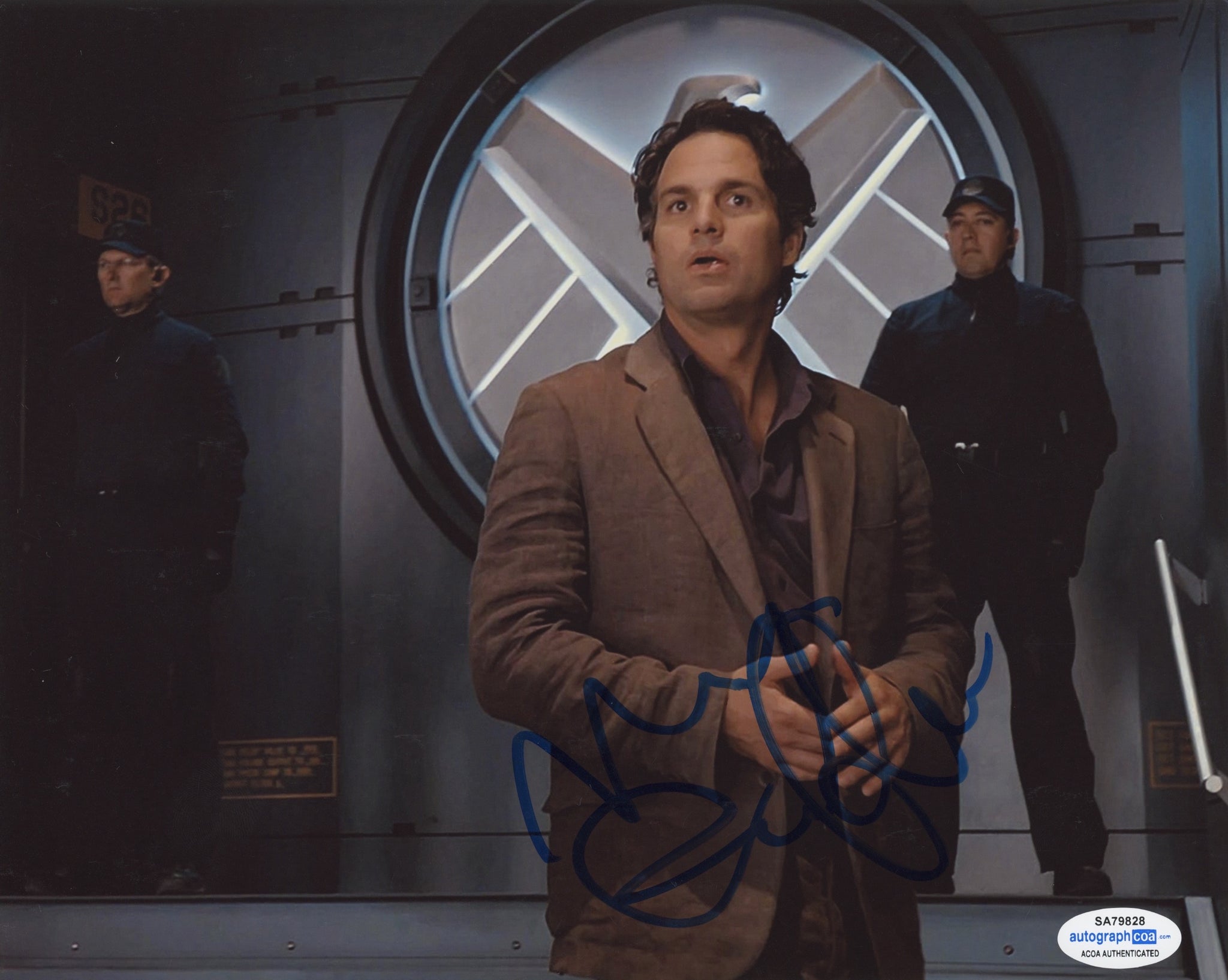 Mark Ruffalo Avengers Signed Autograph 8x10 Photo ACOA Hulk