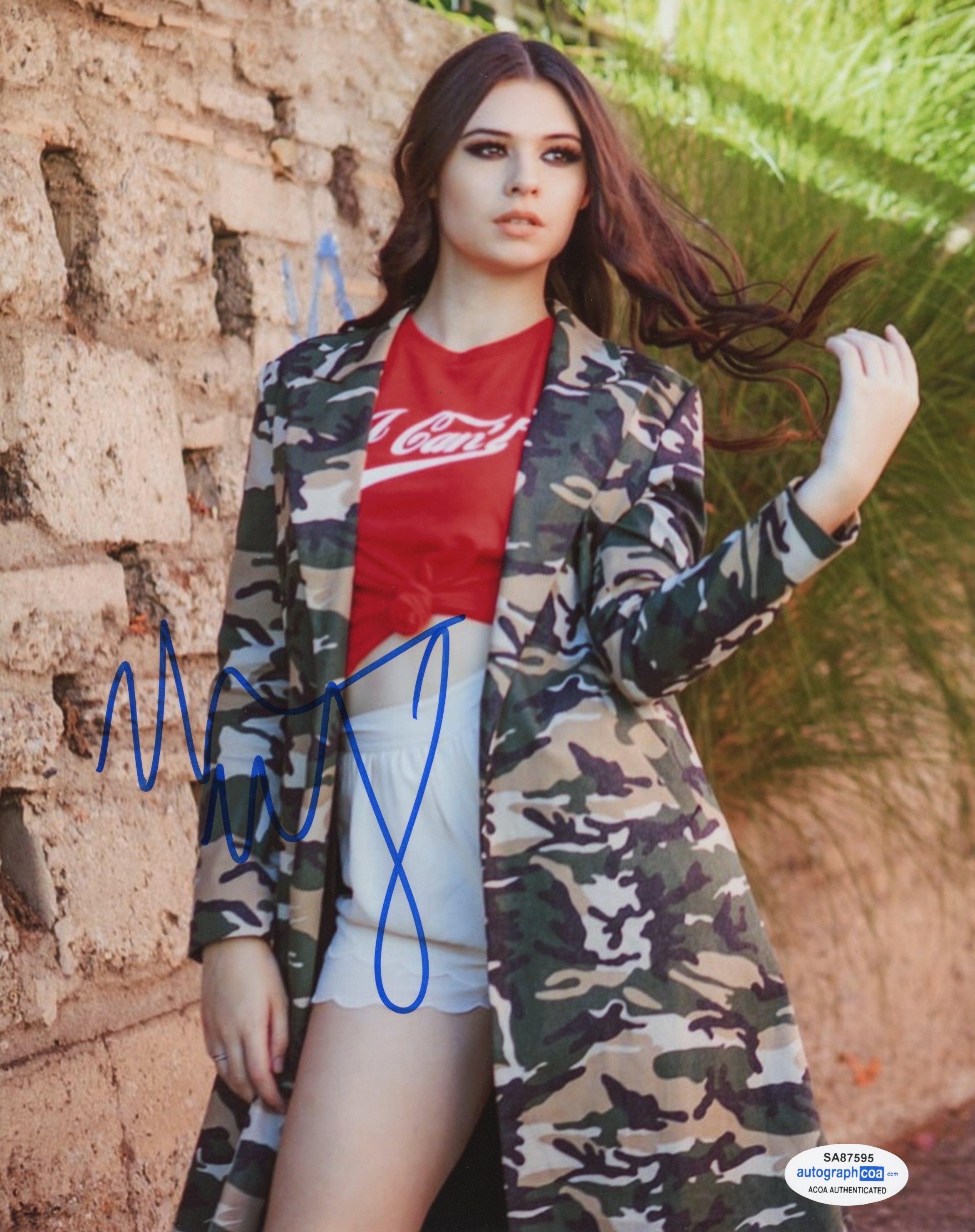 Nicole Maines Supergirl Signed Autograph 8x10 Photo ACOA