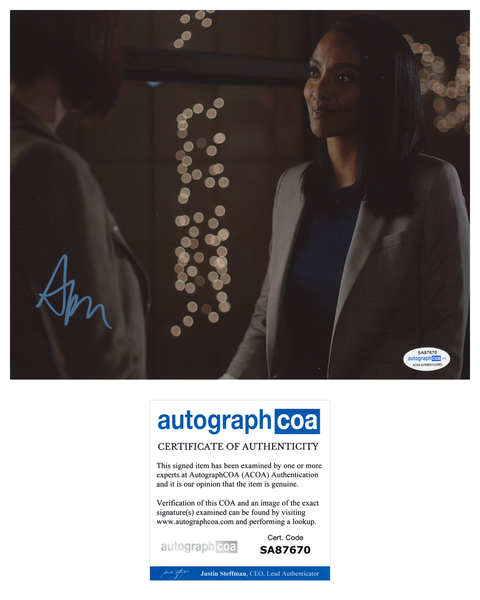 Azie Tesfai Supergirl Signed Autograph 8x10 Photo ACOA