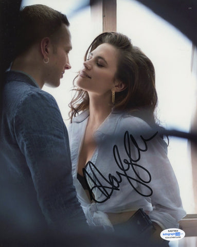 Hayley Atwell Sexy Signed Autograph 8x10 Photo ACOA