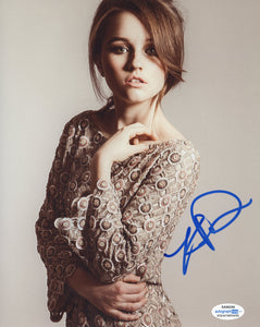 Kaitlyn Dever Sexy Signed Autograph 8x10 Photo ACOA