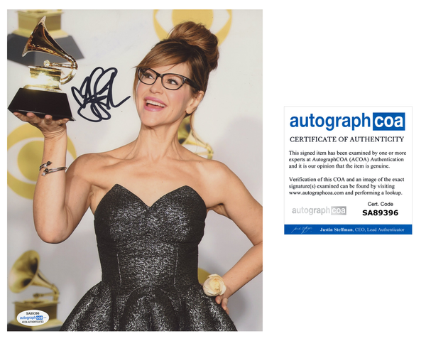 Lisa Loeb Sexy Signed Autograph 8x10 Photo ACOA