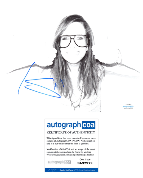 Kristen Wiig Sexy Signed Autograph 8x10 Photo ACOA