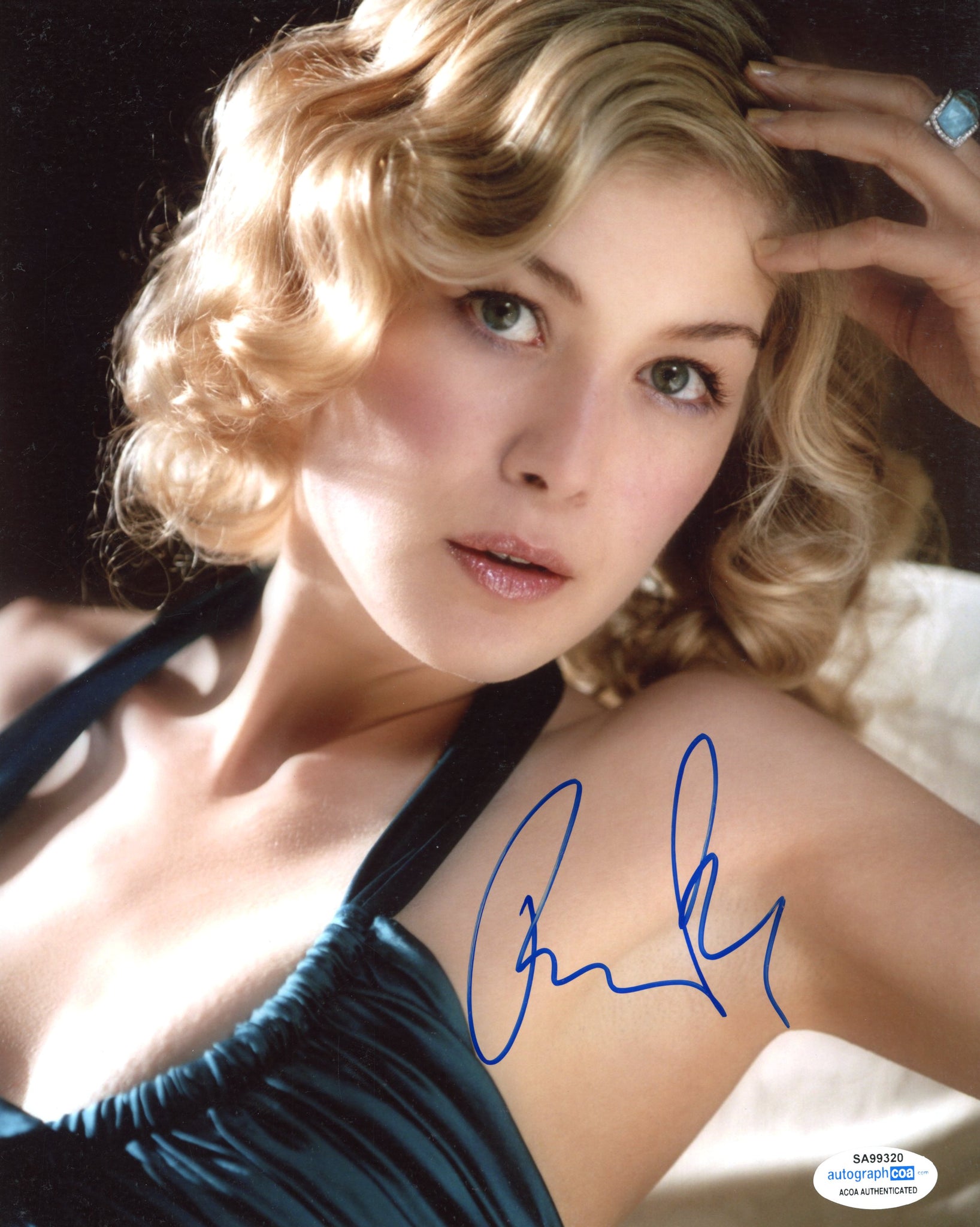 Rosamund Pike Sexy Signed Autograph 8x10 Photo ACOA