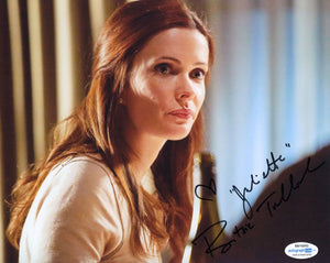 Bitsie Tulloch Grimm Signed Autograph 8x10 Photo ACOA