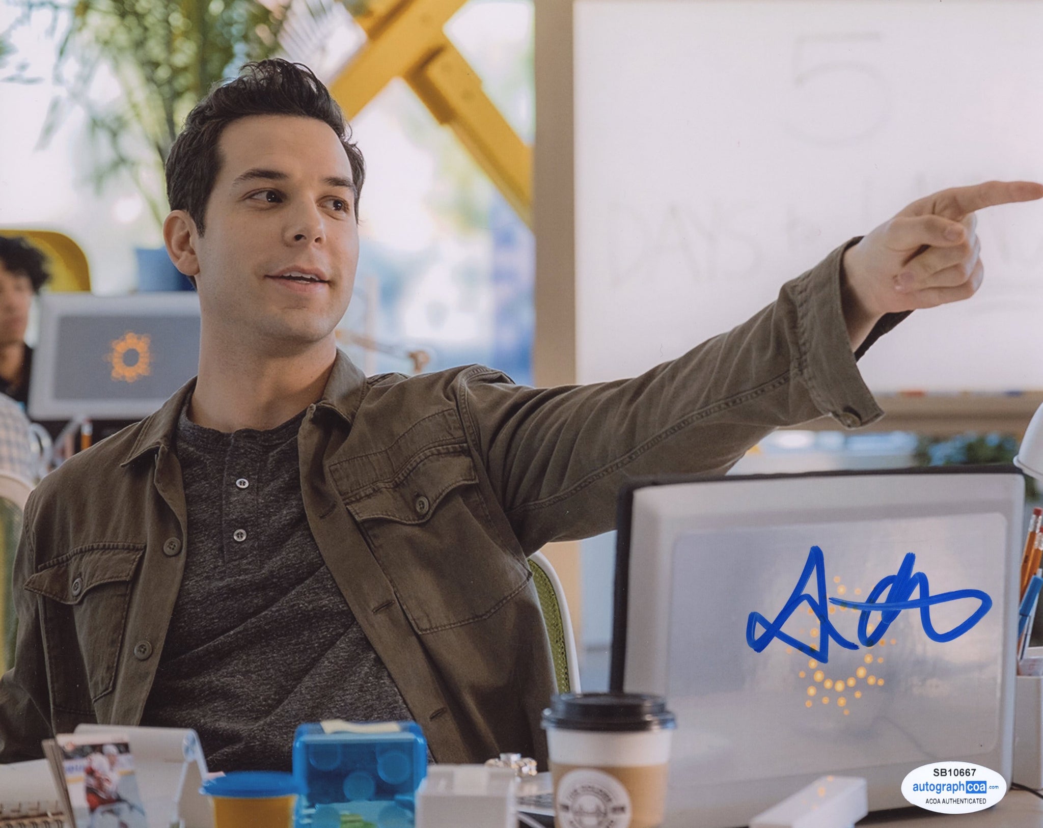 Skylar Astin Zoey's Extraordinary Playlist Signed Autograph 8x10 Photo ACOA