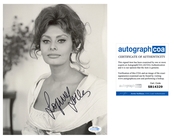 Sophia Loren Sexy Signed Autograph 8x10 Photo ACOA