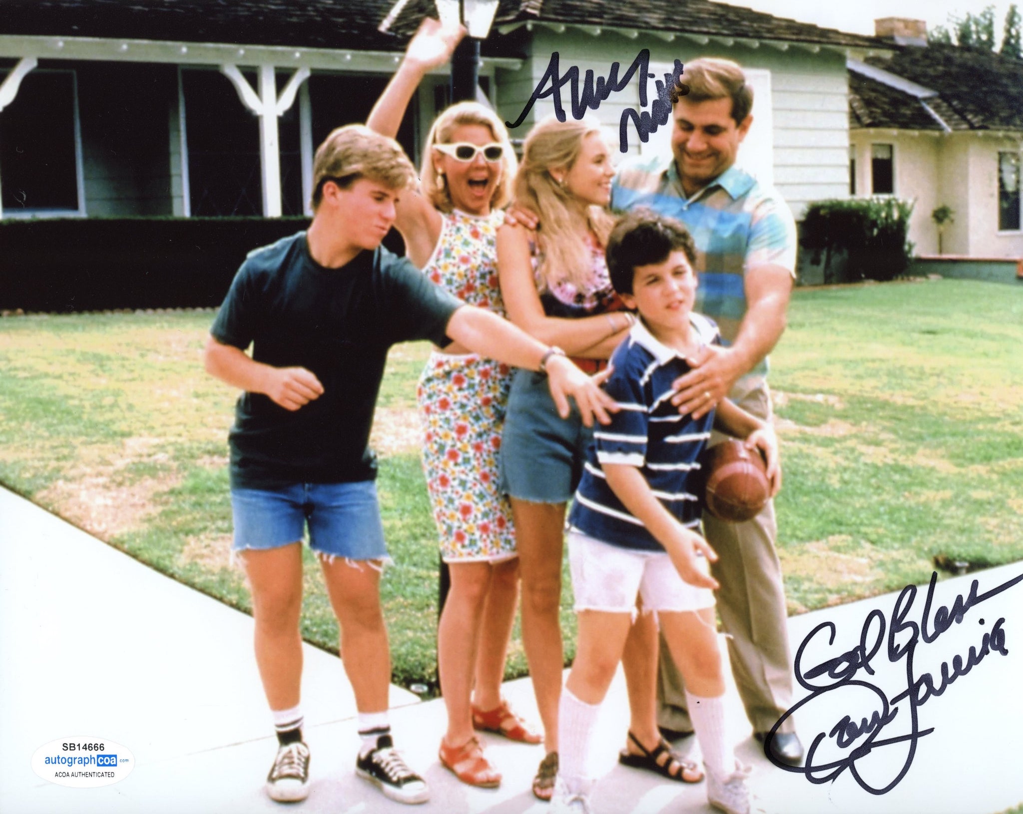 Dan Lauria Alley Mills Wonder Years Signed Autograph 8x10 Photo ACOA