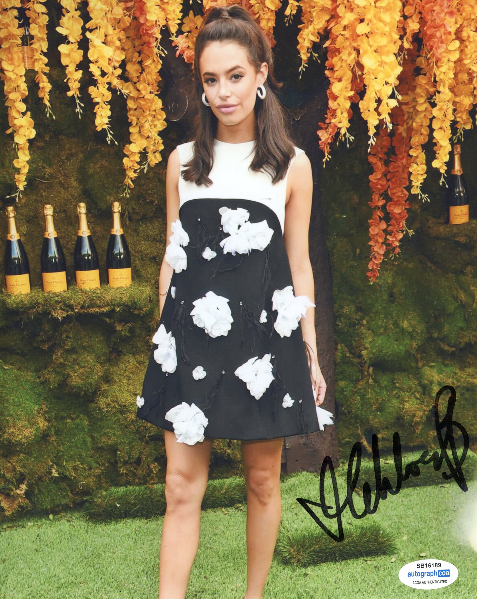 Chloe Bridges The Goldbergs Sexy Signed Autograph 8x10 Photo ACOA